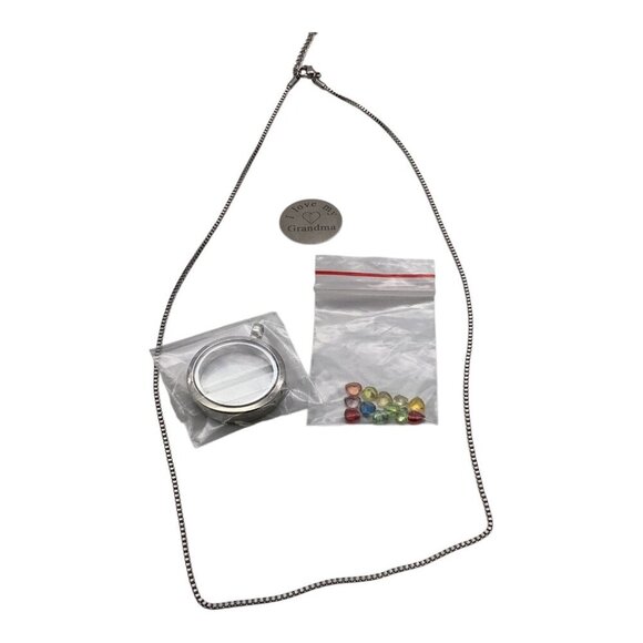 I Love My Grandma Locket Necklace Chain With Charms Set 21in Sliver Tone 30mm - Picture 7 of 7